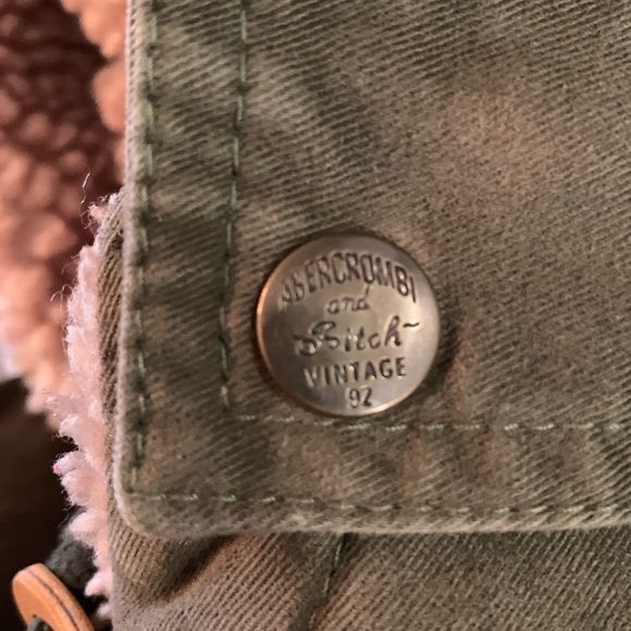 Abercrombie and Fitch Vintage - Picture 4 of 4